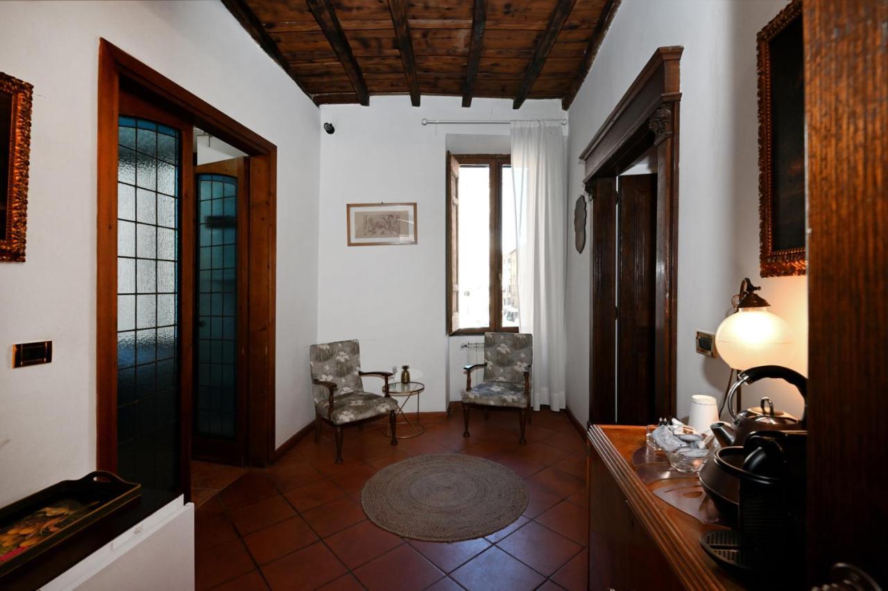 Vicolo Dell'Aquila - Residenze Romanae Exterior foto